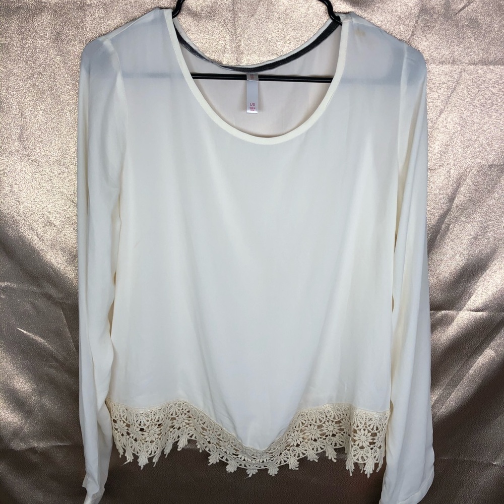 White/Bottom Lace Blouse